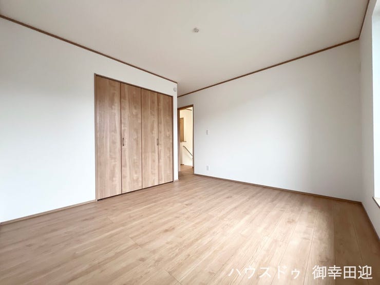 ■□■2階7.5帖■□■心からリラックスできる静けさ、上質な眠りで、毎日をリセットします。明日への活力を養う空間です。