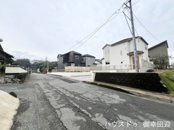 ■□■理想を叶える、新しい暮らしの舞台■□■高いデザイン性と機能性を兼ね備えた住まい。ここで、家族の新しい物語が始まります。