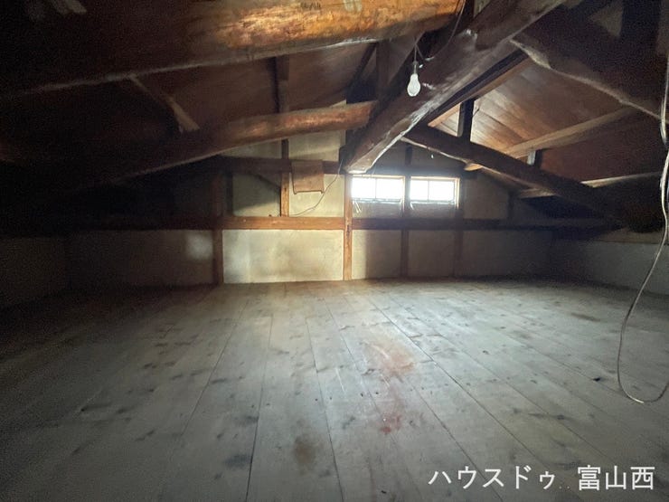 2F小屋裏収納