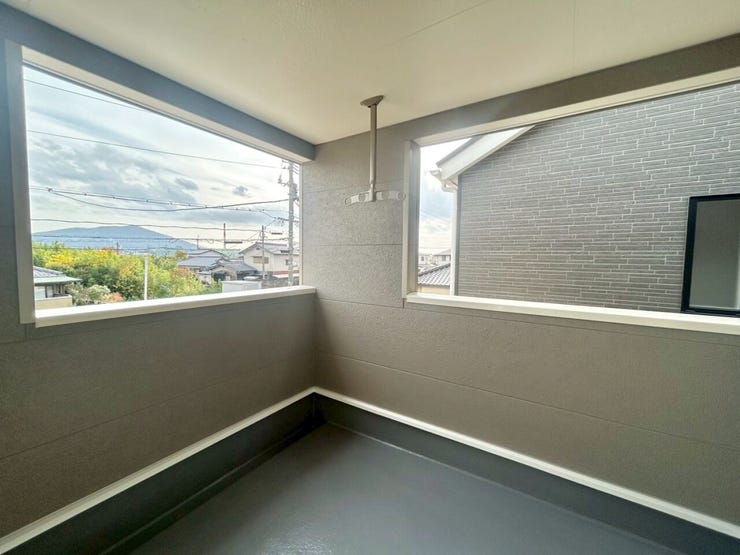 バルコニーからの見晴らしがいいです。