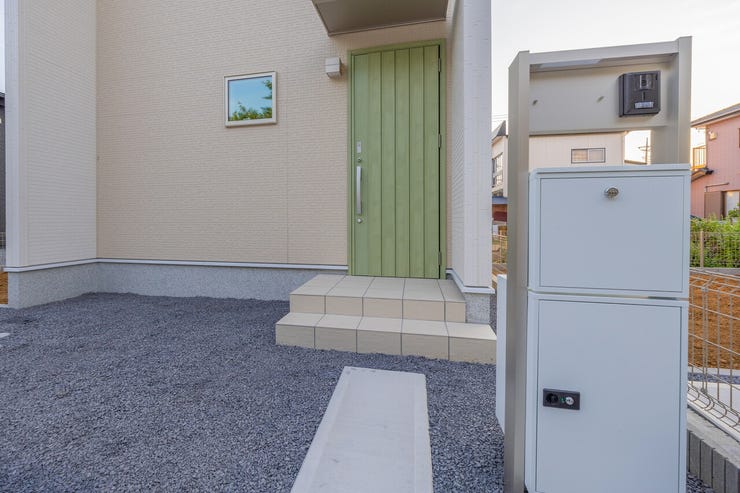 写真:4号棟
モニター付きインターフォン&宅配ボックス標準装備♪♪