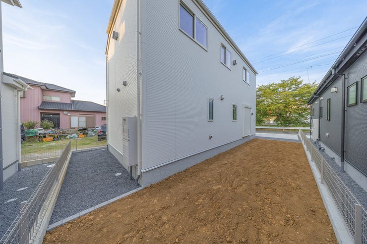 写真:4号棟
お庭スペースございます♪