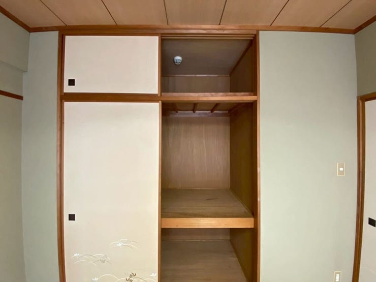 上段にも収納があるため、豊富におけます♪