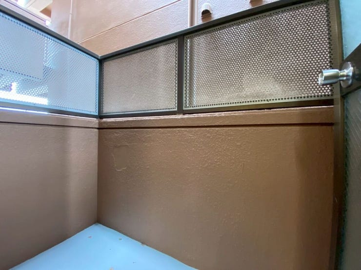 キッチン横のバルコニー
ゴミ置き場としてご使用できます♪