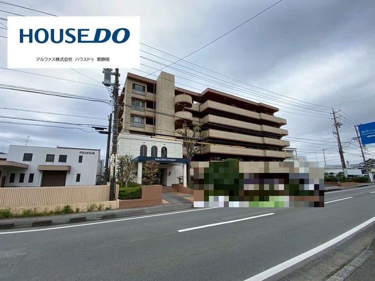 【外観】
茶色の外観が落ち着いた雰囲気を出します!