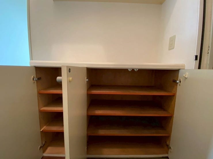 靴が好きな方にも安心な大容量サイズの下駄箱♪