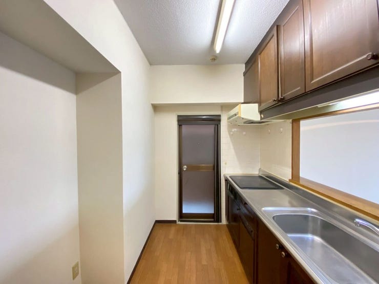 オール電化のシステムキッチン!
ご家族のご様子を見ながらお料理できます♪