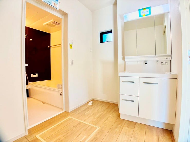 ◎洗面台(1/9撮影)
洗面にはたっぷり水をためられるので、頑固な汚れのつけおき洗いなどにも便利です!