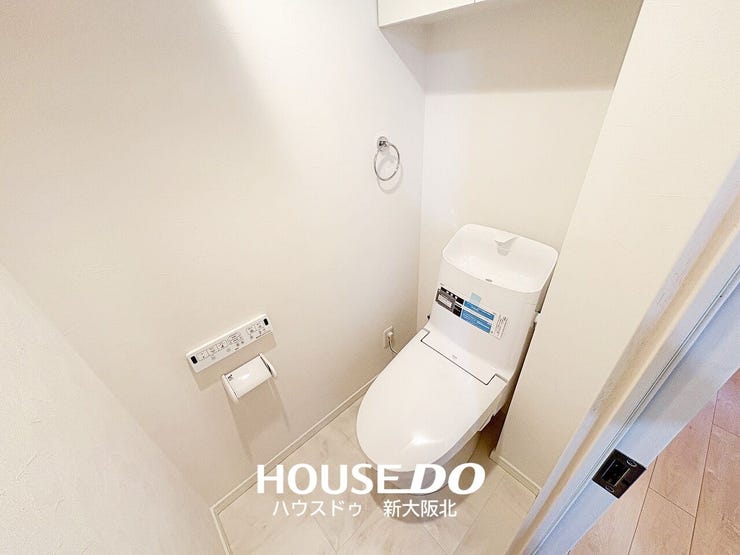 ■年中いつでも快適にご使用いただける温水便座付きトイレ!
■壁掛けリモコンがついているので操作もスムーズです!