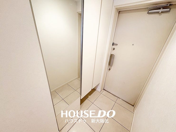 ■広々とした玄関には、ハイタイプのシューズボックスがついているため、いつの間にか増えてしまう靴もたっぷり収納していただけます!