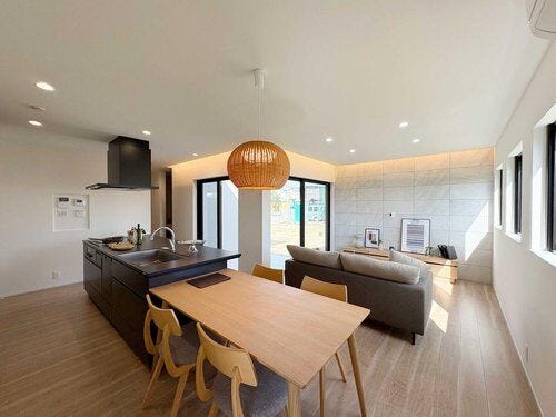 大切なご家族が集まるからこそLDKはこだわりたいですよね!休日はおひさまの光をたっぷりと取りこめるリビングでゆったりと過ごしませんか?