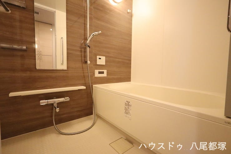 ご家族での入浴にもうれしい、広めのバスタブを採用。
お子さまと一緒に入ってもゆったりとした空間で、安心して毎日のバスタイムを楽しめます♪