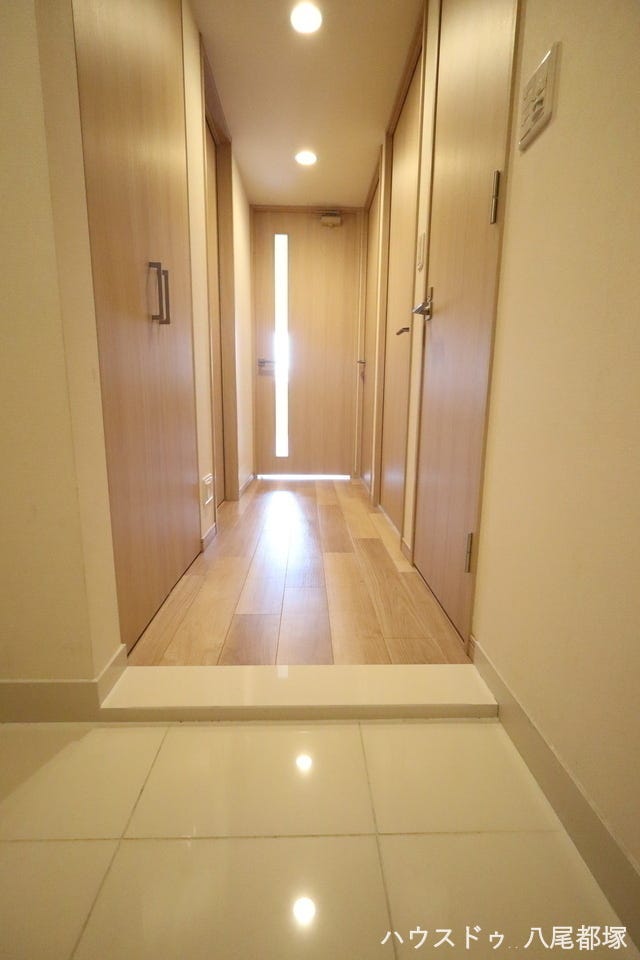 高級感のある明るい印象の玄関♪