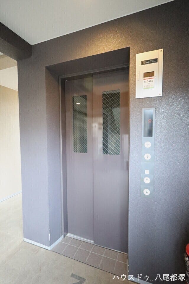 エレベーターが1台あります♪
上層階へのアクセスも安心ですね!