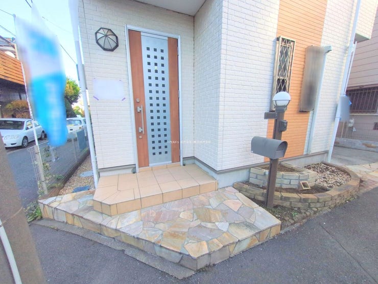 ◎玄関ポーチ(11/10撮影)