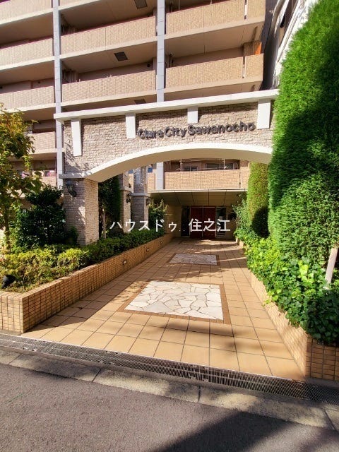 ★解放感のあるエントランス。明るい印象を受けますね♪