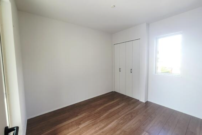 各部屋に収納を完備。