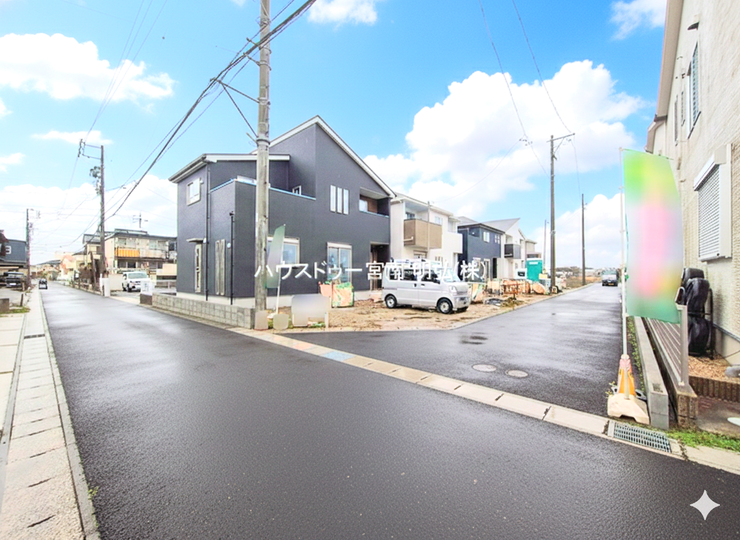 車がスピードを出しにくいため、交通事故のリスクが低減されます。歩行者や自転車が安全に通行しやすい環境です。