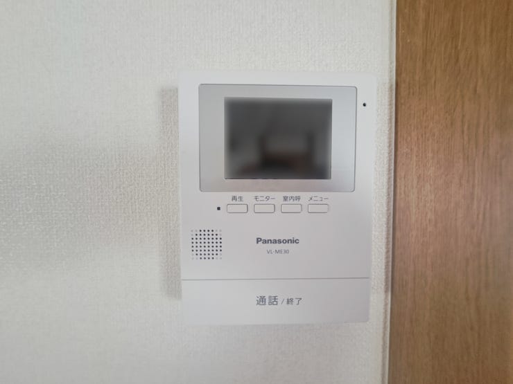 設備(2025年10月)撮影
◎現地案内予約受付中!◎
お子様のお留守番にも安心なTVモニター付インターホン◎