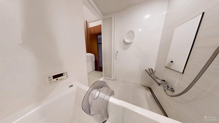 ■1日の疲れを癒すバスルーム♪追い焚き機能付きで寒い日もいつでもあったかいお風呂に入れます♪