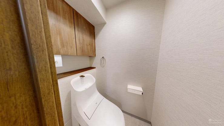 ■温水洗浄便座機能付きで快適にお使いいただけます♪