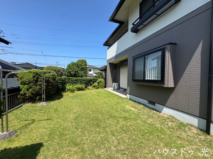 ■□■お庭■□■広々としたお庭でお子様も伸び伸びと遊べます。夏にはプールで水遊びもできます。