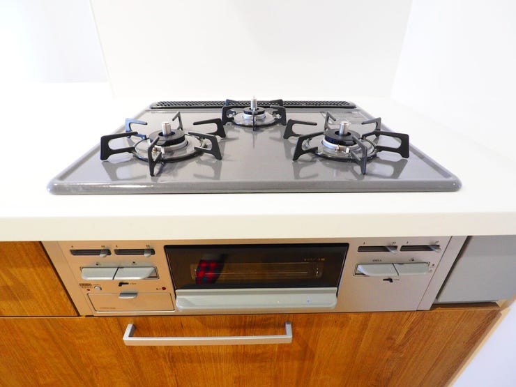 ガスコンロ3口です。一度にたくさんのメニューが作れます!