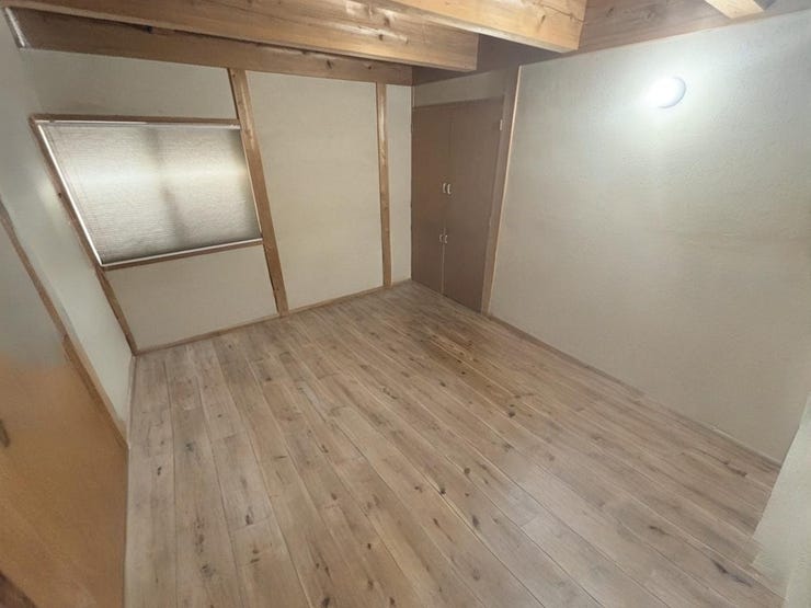 実際の現地写真にAIデジタルステージング処理を施した画像になります