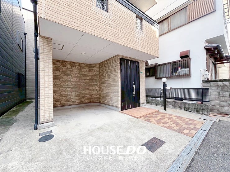 ■運転が苦手な方でも安心のゆったりとした駐車スペース!
■直接玄関へ出入りができる便利なビルドインガレージです♪