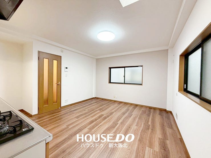 ■リビングと隣の部屋の間には廊下があるので物音などが響きにくく、プライベートを大切にするご家庭におすすめの間取りです!