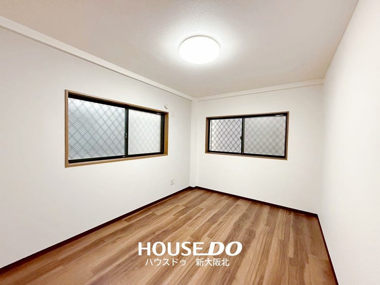 ■1階6帖納戸
■書斎や趣味のスペース、ファミリークローゼなど様々な用途でお使いいただけます◎