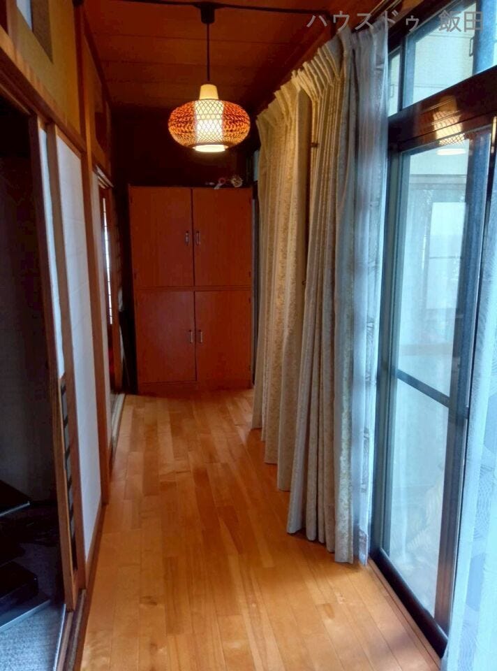 縁側 坪庭に面しています