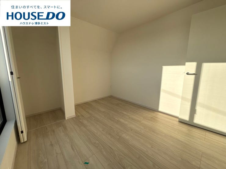 【家族のプライベート空間】お子様の成長に合わせて、プライバシーを考えた子供部屋も大切。収納や採光を考え、過ごしやすい空間に。