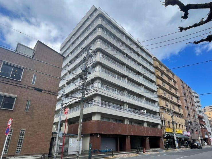 【外観】
日比谷線「入谷」駅より徒歩6分のマンションです