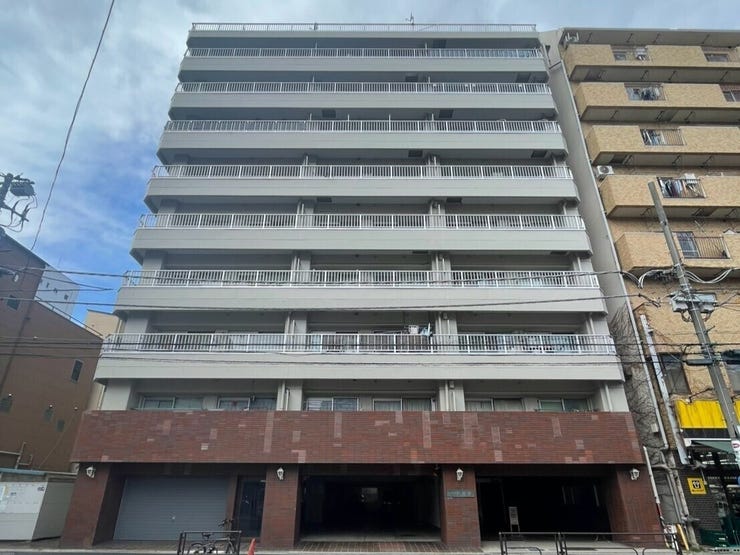 複数路線が利用可能、スーパーやドラッグストアなど利便施設も充実しております