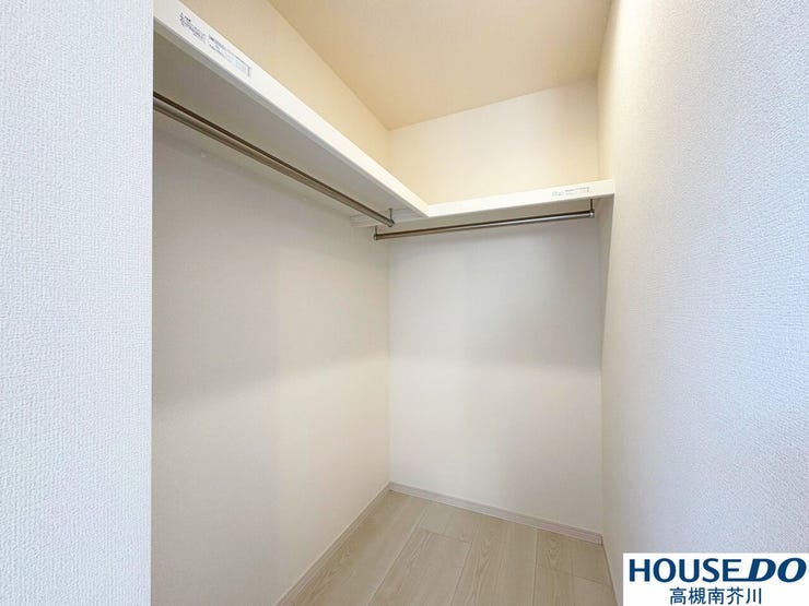 2階全居室ウォークインクローゼット完備。
この広さのクローゼットがどの部屋にも設置されているのは嬉しい限りです。