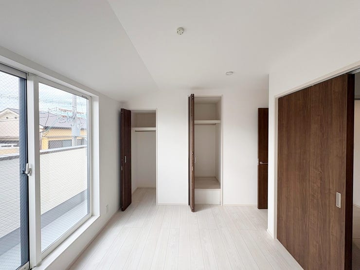 3階 洋室6.5帖 クローゼット2ヶ所で収納も余裕です。