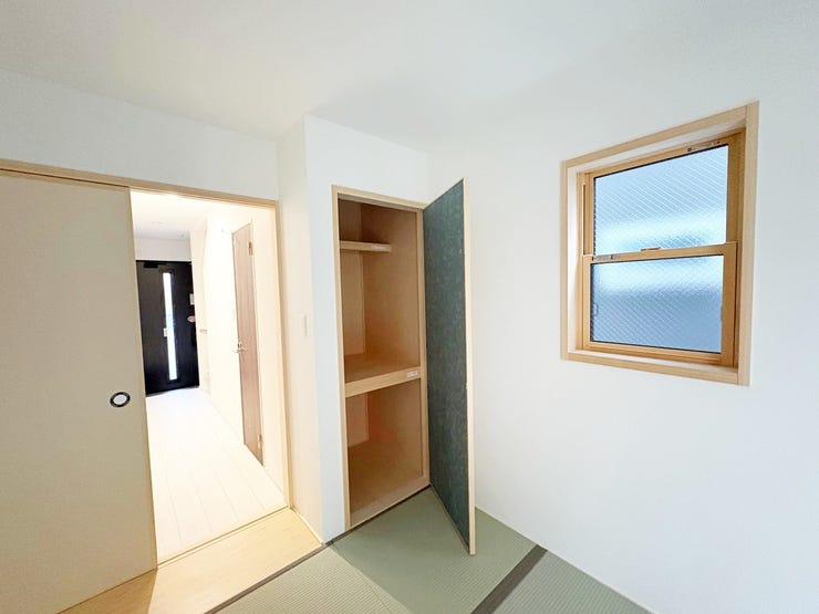 1階 和室4.5帖 収納あります。