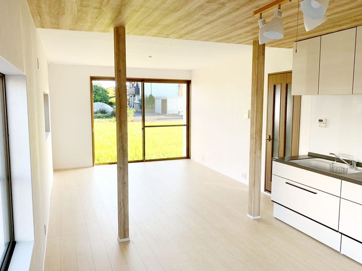 ご家族の憩いの場♪一緒にテレビを観たり食事をしたり、同じ時間を共有できる温かい空間となります♪