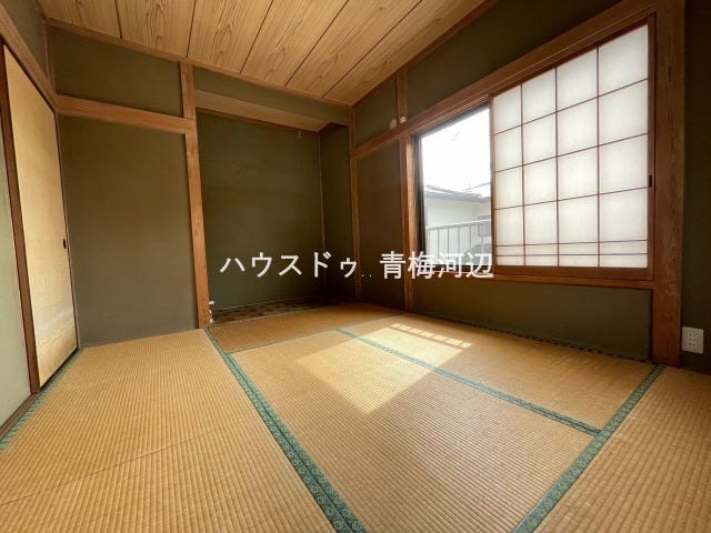 7帖和室:南向きで過ごしやすい空間です。畳の香りと和の空間でリラックスできそうですね◎