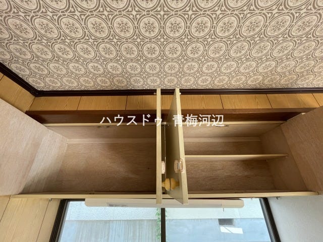 10帖リビング吊戸棚