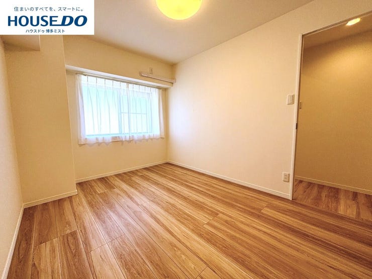 【家族のプライベート空間】お子様の成長に合わせて、プライバシーを考えた子供部屋も大切。収納や採光を考え、過ごしやすい空間に。