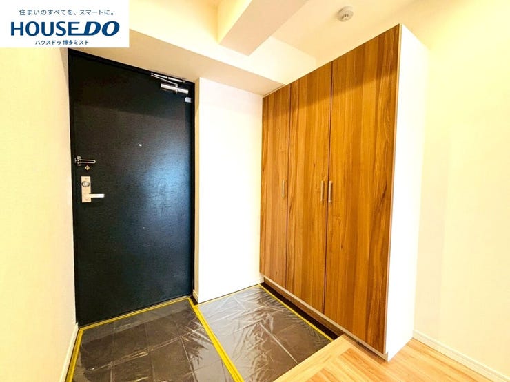 【玄関スッキリ計画】毎日の『いってきます』と『ただいま』の声が響く玄関。出しっぱなしにしたくない荷物もしっかり収納で出来るように収納多めです。