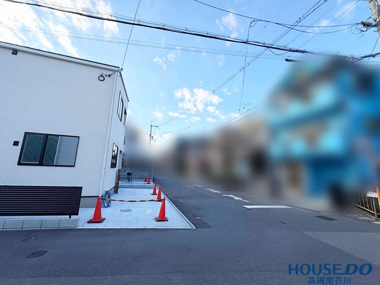 角地ですので日当たり・通風良好です。