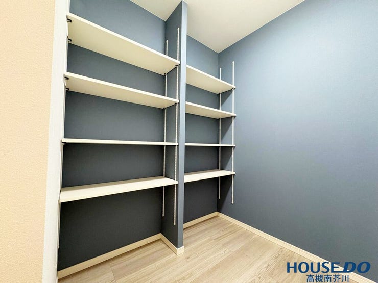 パントリー&リネンスペースです。