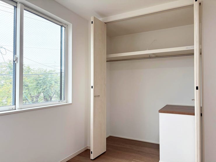 3階南側洋室の収納スペースです。