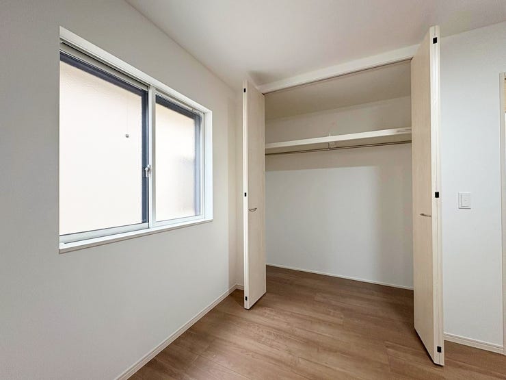 3階北側にある納戸の収納スペースです。