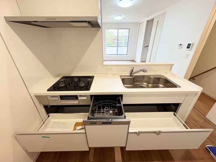 食洗器もあって後片付けも楽々
収納もバッチリです