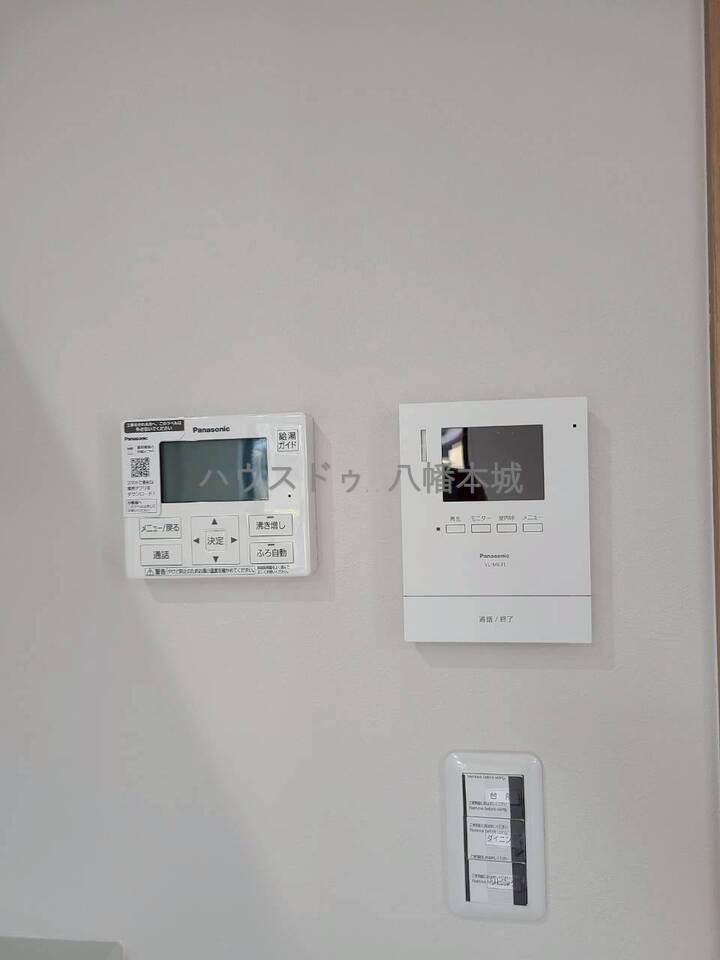 TVモニター付きインターホンです。