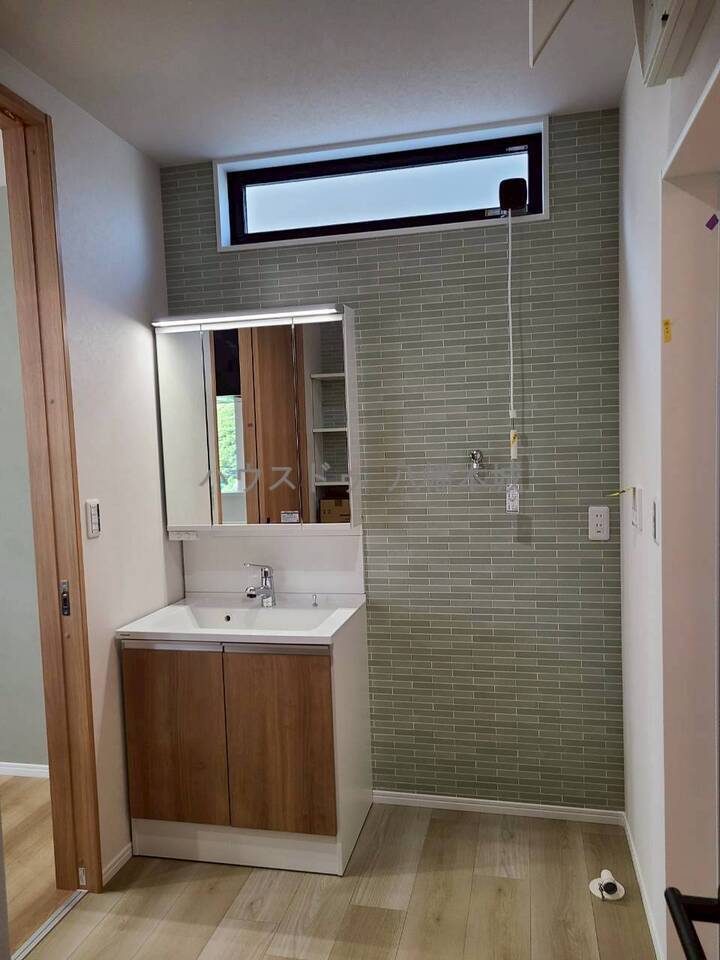 アクセントの壁紙がとても印象的です。